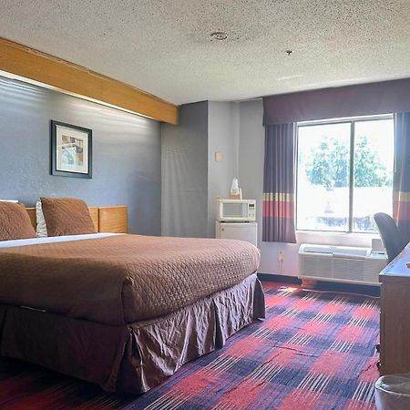 Classic Inn By Oyo I- 240 Near Memphis Airport Экстерьер фото